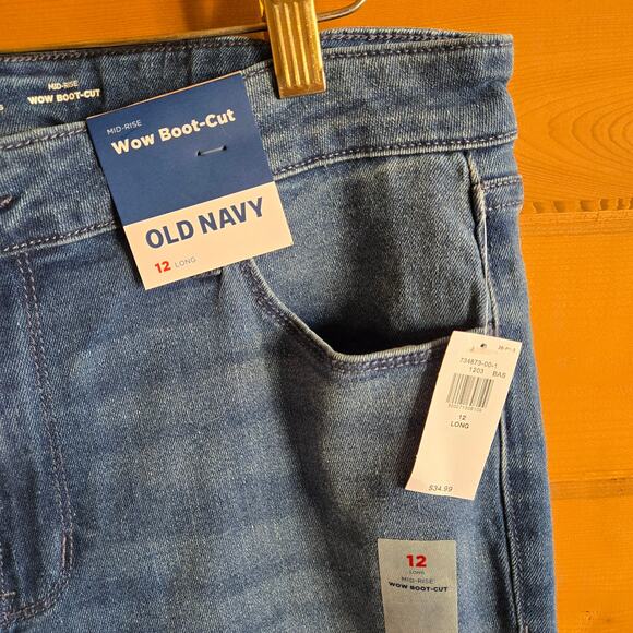 Old Navy Jean Bootcut Mid Rise Wow NWT 12 Tall Medium Wash Stretchy Fit Denim - Picture 3 of 4